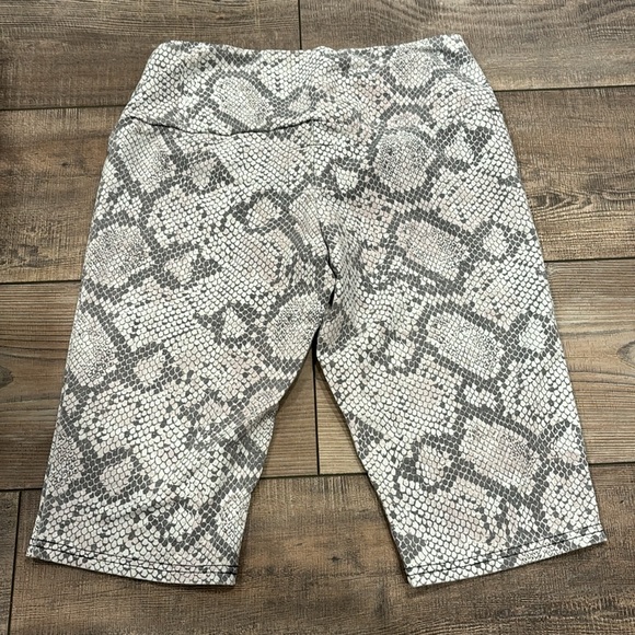 Chaser Python Print Bike Shorts Size Small - Picture 4 of 6